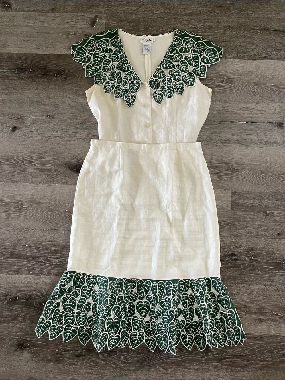 Sleeveless Cream Linen Top & Skirt 14 w/Green Leaf Appliqué Collar and Hem